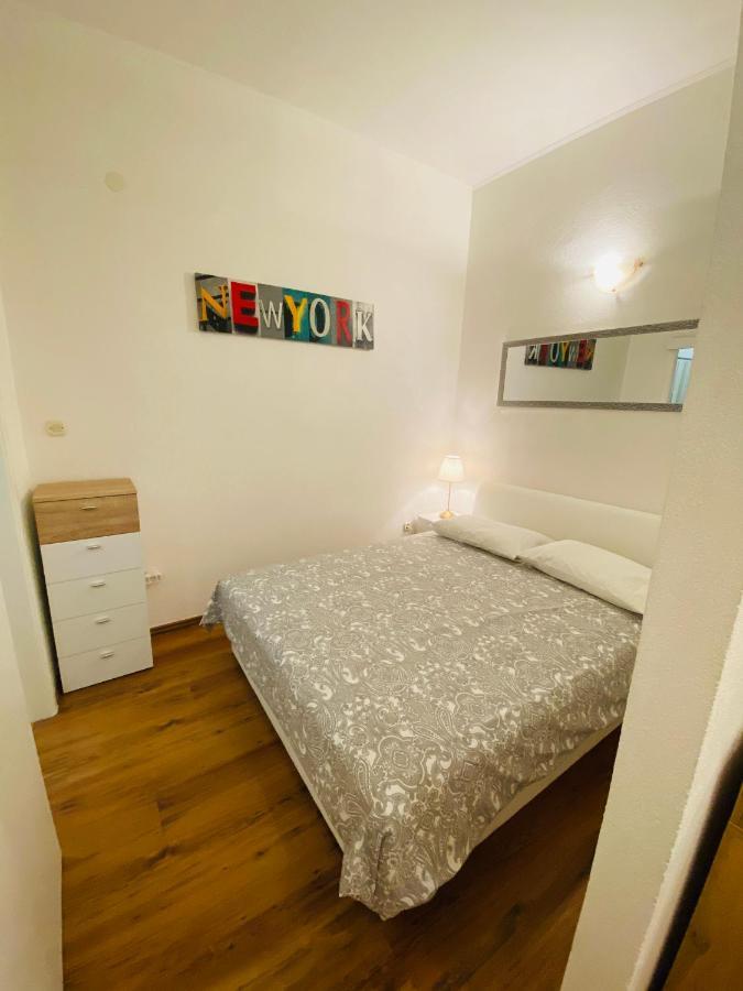 Apartman Lovrekovic *